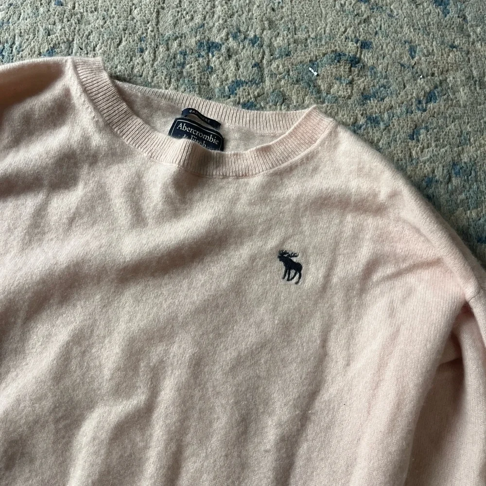 Abercrombie & fitch baby pink cashmere sweater XS - Picture 2 of 6